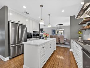 34 Bridge Road, Manhasset NY 11030