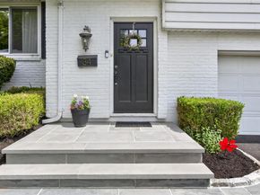 34 Bridge Road, Manhasset NY 11030