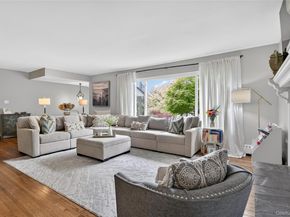 34 Bridge Road, Manhasset NY 11030