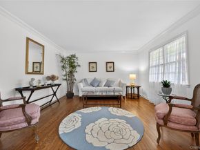 28 Midway Avenue, Locust Valley NY 11560