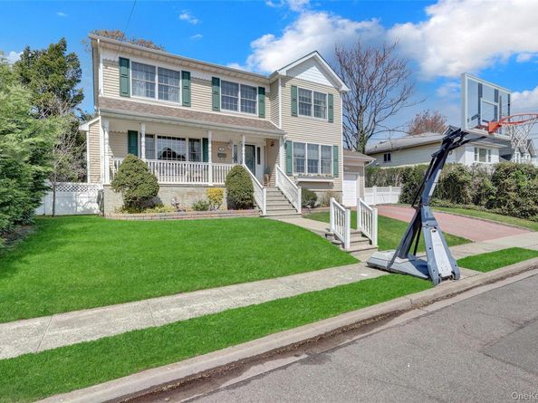 18 Hampton Road, Lynbrook NY 11563