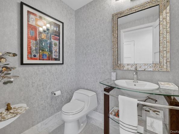 5 Renaissance Square PH6C, White Plains NY 10601