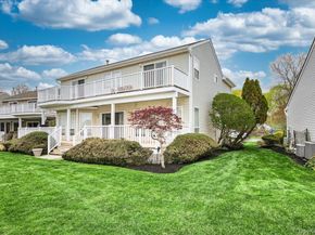 22 Spinnaker Lane, East Patchogue NY 11772