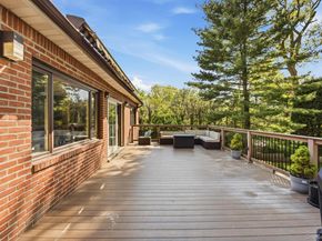 241-01 52ND Avenue, Douglaston NY 11362