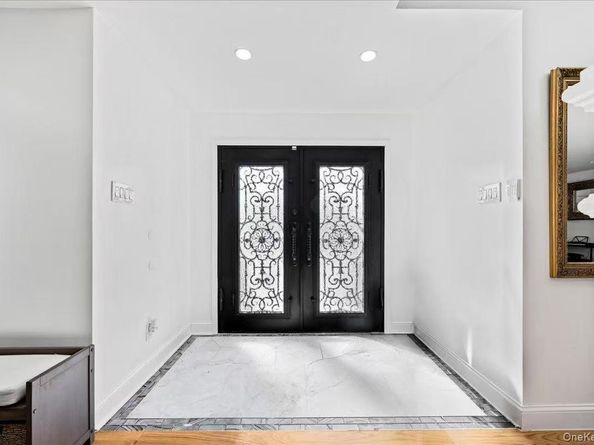 642 Lenore Lane, Elmont NY 11003