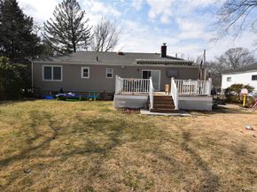 17 Goldsmith Avenue, Greenlawn NY 11740