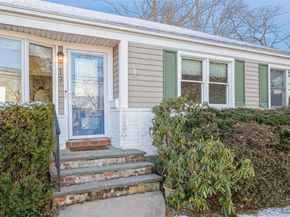 17 Goldsmith Avenue, Greenlawn NY 11740