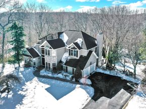 5 Frost Valley Road, Mount Sinai NY 11766