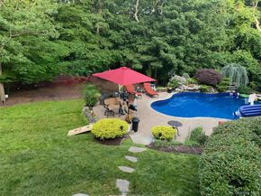 5 Frost Valley Road, Mount Sinai NY 11766