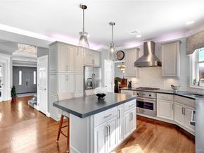 5 Frost Valley Road, Mount Sinai NY 11766