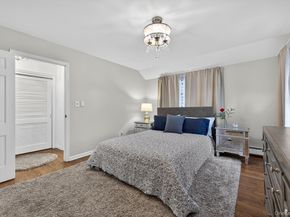 4 Colonial Court, Bay Shore NY 11706