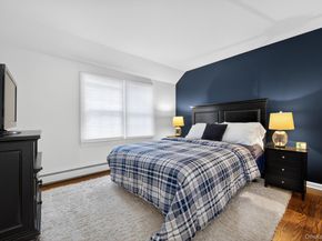 4 Colonial Court, Bay Shore NY 11706