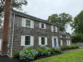 4 Colonial Court, Bay Shore NY 11706