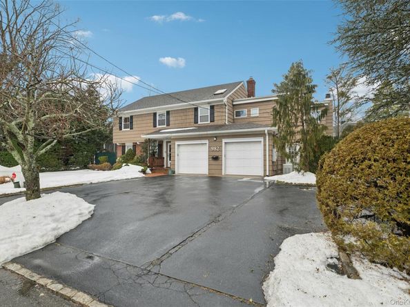 982 Clark Place, Woodmere NY 11598