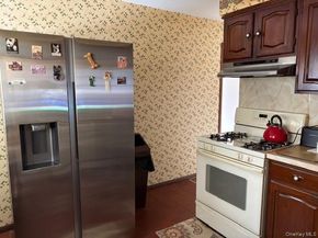 47 Sherbrooke Road, Lindenhurst NY 11757