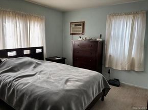 47 Sherbrooke Road, Lindenhurst NY 11757