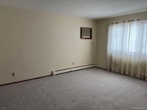 47 Sherbrooke Road, Lindenhurst NY 11757