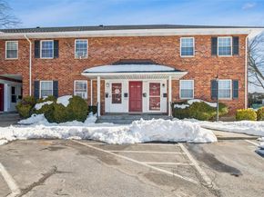 2537 Jerusalem Avenue 2J, North Bellmore NY 11710