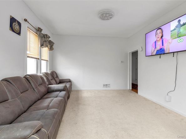 47 Murray Hill Street, Elmont NY 11003