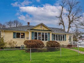 36 E 12th Street, Huntington Station NY 11746