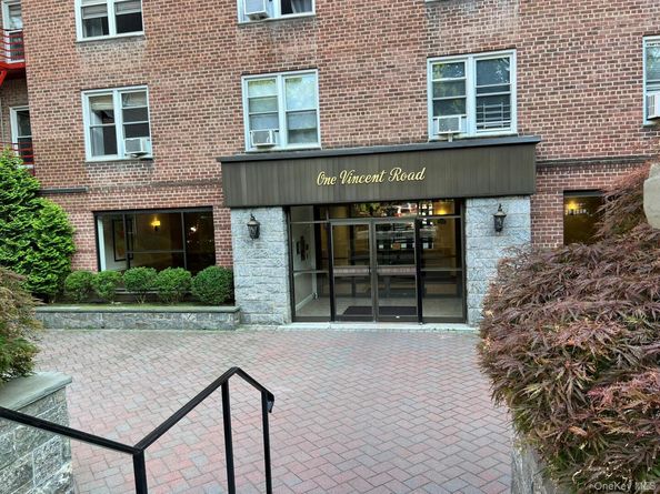 1 Vincent Unit 3K, Bronxville NY 10708