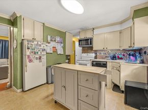 7 Constable Lane, Levittown NY 11756