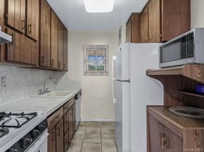 88-25 155th Avenue 6M, Howard Beach NY 11414