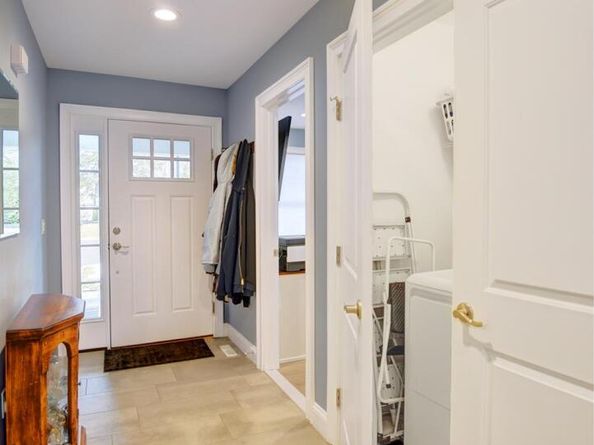 2 Spruce Place, Bohemia NY 11716