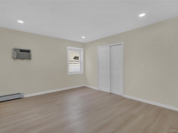 12 Carlls Path, North Babylon NY 11703