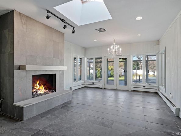 10 Hewitt Drive, Northport NY 11768