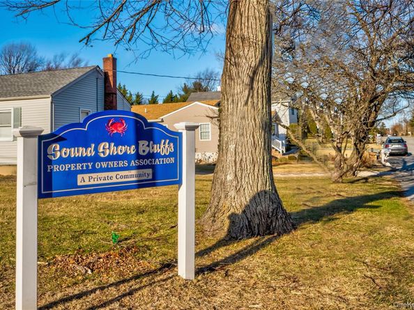 10 Hewitt Drive, Northport NY 11768