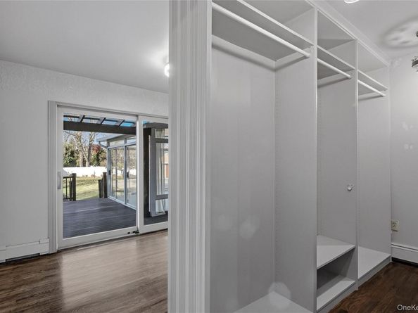 10 Hewitt Drive, Northport NY 11768