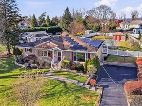 10 Hewitt Drive, Northport NY 11768