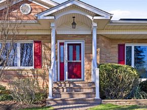 10 Hewitt Drive, Northport NY 11768