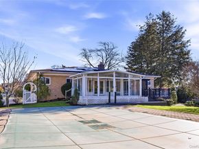 10 Hewitt Drive, Northport NY 11768