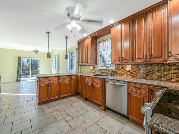 61 Eileen Circle, Jamesport NY 11947