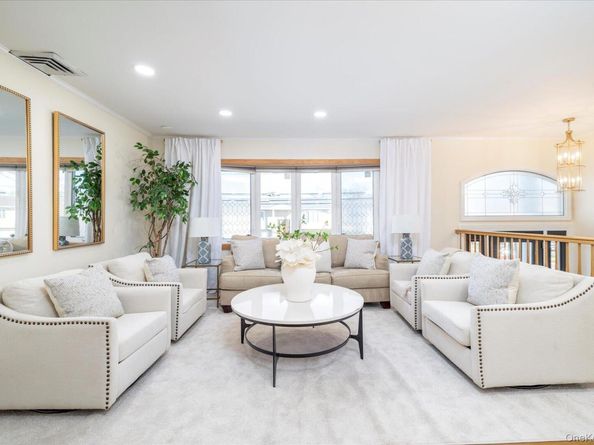 2970 Bond Drive, Merrick NY 11566