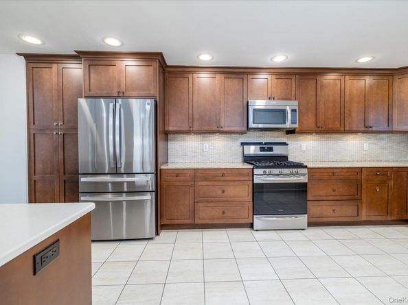 2970 Bond Drive, Merrick NY 11566