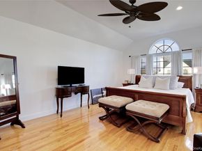 42 Mora Court, Manhasset NY 11030