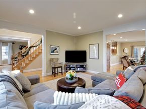 42 Mora Court, Manhasset NY 11030