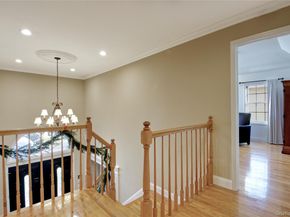 42 Mora Court, Manhasset NY 11030