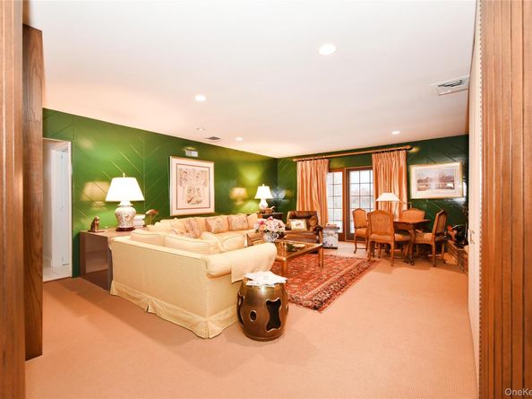 11 Joy Drive, Manhasset Hills NY 11040