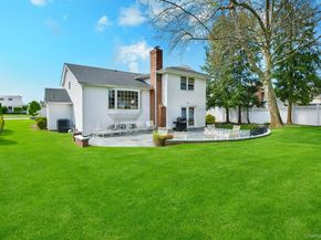 11 Joy Drive, Manhasset Hills NY 11040
