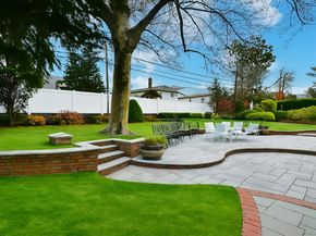 11 Joy Drive, Manhasset Hills NY 11040