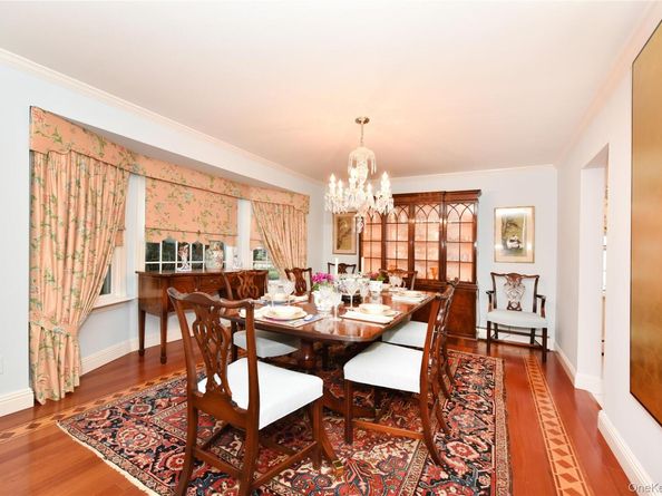 11 Joy Drive, Manhasset Hills NY 11040