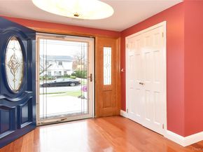 11 Joy Drive, Manhasset Hills NY 11040