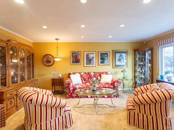 73-10 169th Street, Fresh Meadows NY 11366