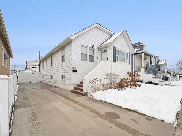 1038 Traymore Boulevard, Island Park NY 11558