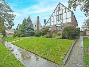 112-13 178th Street, Addisleigh Park NY 11433