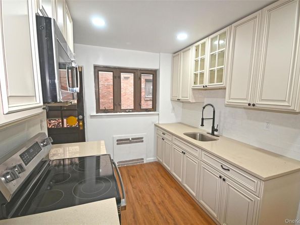 112-13 178th Street, Addisleigh Park NY 11433